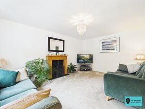 Living Room- click for photo gallery